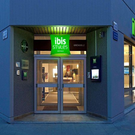 Ibis Styles Grenoble Centre Gare Hotel Buitenkant foto
