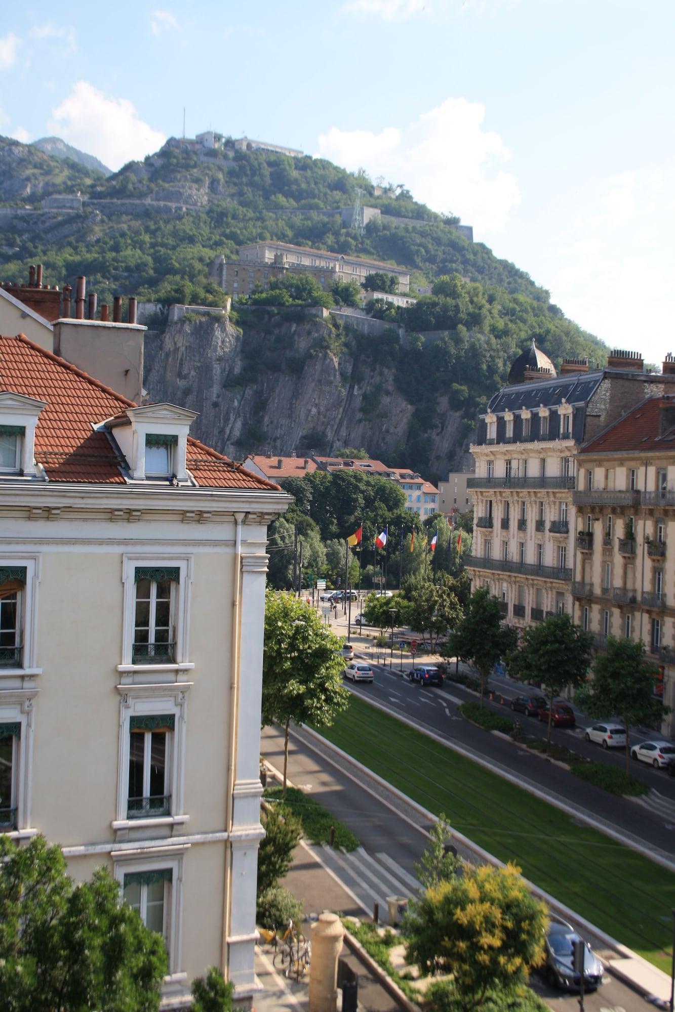 Ibis Styles Grenoble Centre Gare Hotel Buitenkant foto