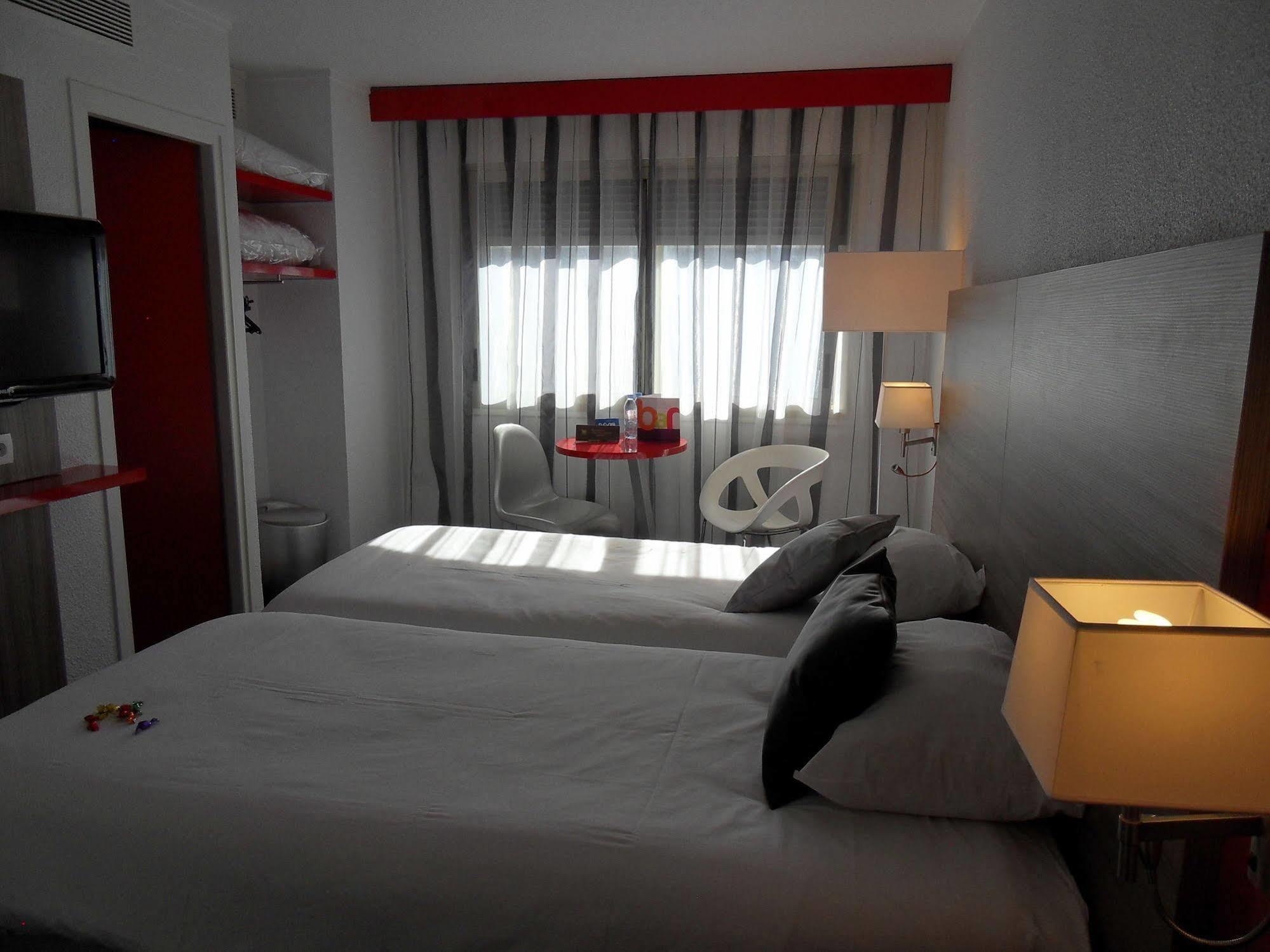 Ibis Styles Grenoble Centre Gare Hotel Buitenkant foto