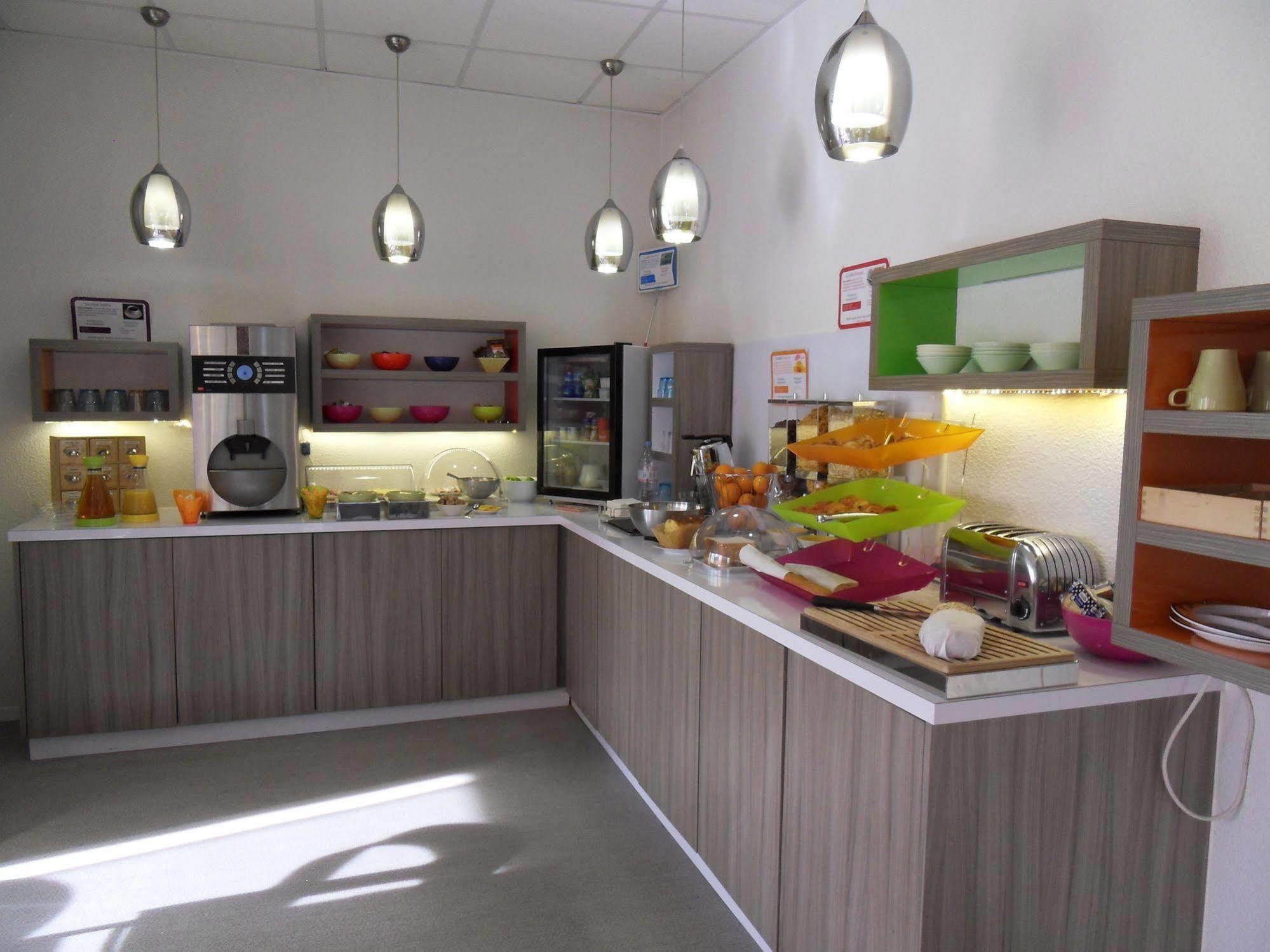 Ibis Styles Grenoble Centre Gare Hotel Buitenkant foto